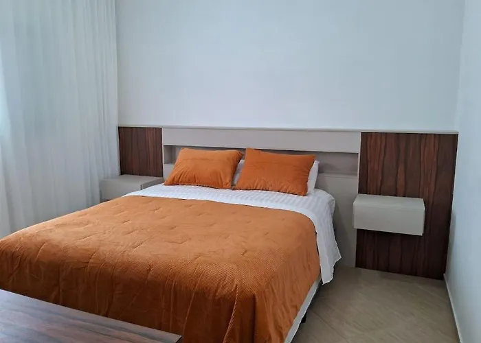 Residencial 04 Monte Carlo Em Sao Roque